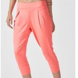 Fabletics Yogi Capri Pants